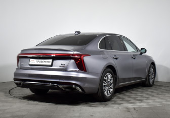 Подержанный автомобиль Hongqi H5 2023 года (5 фото)