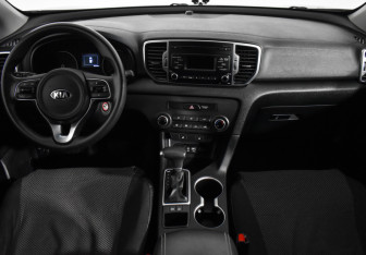 Подержанный автомобиль Kia Sportage 2017 года (13 фото)