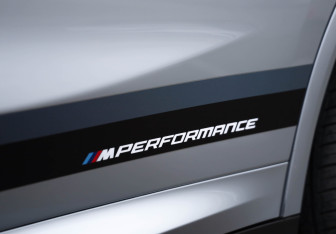 Подержанный автомобиль BMW X4 2019 года (8 фото)