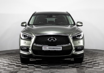 Подержанный автомобиль Infiniti QX60 2016 года (4 фото)