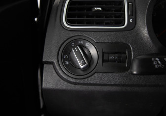 Подержанный автомобиль Volkswagen Polo Sedan 2013 года (15 фото)