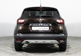 Подержанный автомобиль Renault Kaptur 2019 года (6 фото)