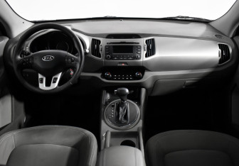 Подержанный автомобиль Kia Sportage 2011 года (14 фото)