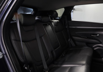 Подержанный автомобиль Hyundai Tucson 2023 года (12 фото)