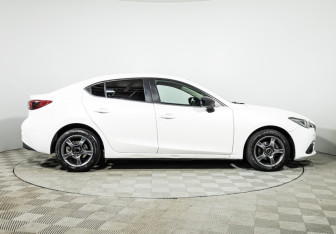 Подержанный автомобиль Mazda 3 Sedan 2014 года (4 фото)