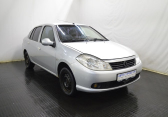 Подержанный автомобиль Renault Symbol 2008 года (3 фото)