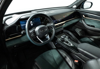 Подержанный автомобиль Geely Monjaro 2023 года (11 фото)