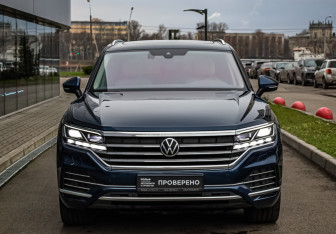 Подержанный автомобиль Volkswagen Touareg 2021 года (3 фото)