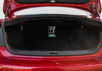 Подержанный автомобиль Infiniti Q50 2016 года (34 фото)