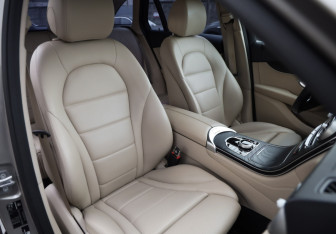 Подержанный автомобиль Mercedes-Benz GLC Coupe 2019 года (24 фото)