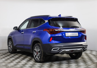 Подержанный автомобиль Kia Seltos 2022 года (7 фото)