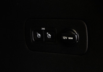 Подержанный автомобиль Hyundai Santa Fe 2022 года (35 фото)