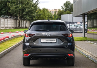 Подержанный автомобиль Mazda CX-5 2018 года (7 фото)