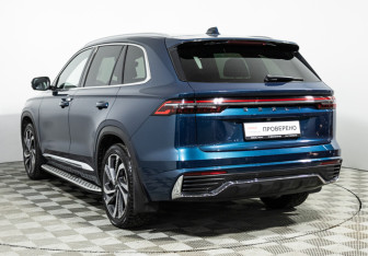 Подержанный автомобиль Geely Monjaro 2023 года (7 фото)