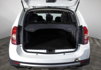 Подержанный автомобиль Renault Duster 2014 года (10 фото)