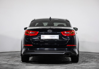 Подержанный автомобиль Kia Optima Sedan 2015 года (6 фото)