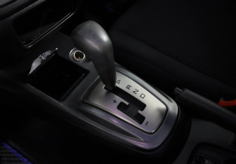 Подержанный автомобиль Mitsubishi Lancer Sedan 2006 года (12 фото)