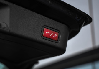 Подержанный автомобиль Mercedes-Benz GLE 2015 года (35 фото)