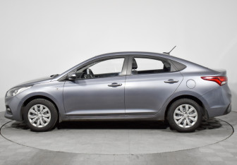 Подержанный автомобиль Hyundai Solaris Sedan 2017 года (8 фото)