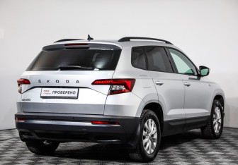 Подержанный автомобиль Skoda Karoq 2021 года (5 фото)