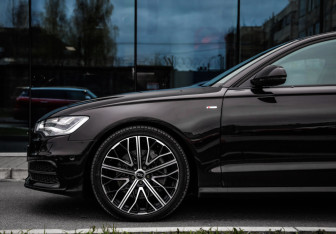 Подержанный автомобиль Audi A6 Sedan 2013 года (11 фото)