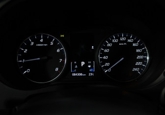 Подержанный автомобиль Mitsubishi Outlander 2019 года (12 фото)