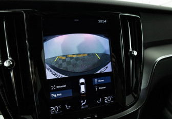 Подержанный автомобиль Volvo V60 Cross Country 2019 года (15 фото)