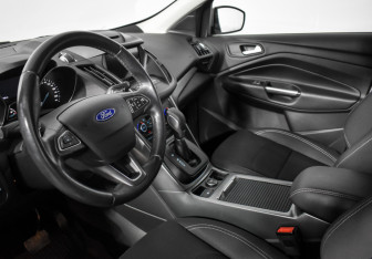 Подержанный автомобиль Ford Kuga 2018 года (9 фото)