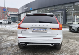 Подержанный автомобиль Volvo XC60 2019 года (5 фото)