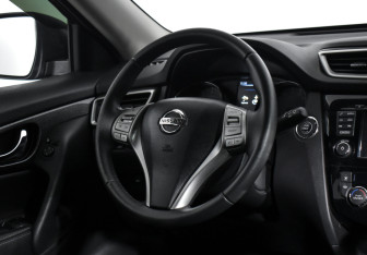 Подержанный автомобиль Nissan X-Trail 2018 года (16 фото)