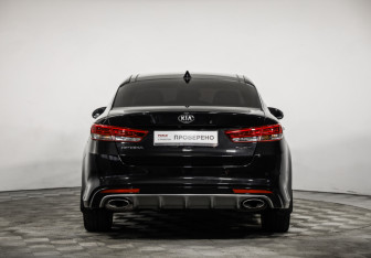Подержанный автомобиль Kia Optima Sedan 2018 года (6 фото)