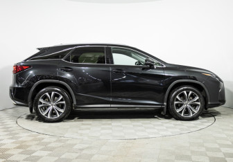 Подержанный автомобиль Lexus RX 2018 года (4 фото)