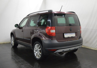 Подержанный автомобиль Skoda Yeti 2012 года (7 фото)