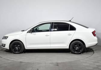 Подержанный автомобиль Skoda Rapid Liftback 2019 года (8 фото)