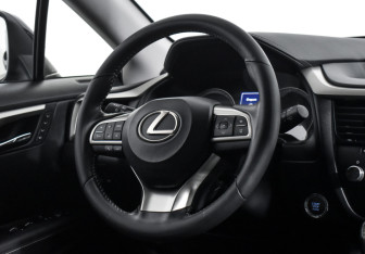 Подержанный автомобиль Lexus RX 2017 года (15 фото)