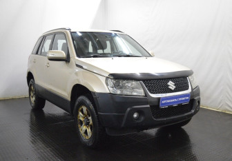 Подержанный автомобиль Suzuki Grand Vitara 2008 года (3 фото)