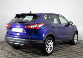 Подержанный автомобиль Nissan Qashqai 2016 года (5 фото)