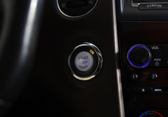 Подержанный автомобиль Infiniti EX 2012 года (16 фото)