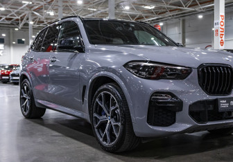 Подержанный автомобиль BMW X5 2019 года (7 фото)