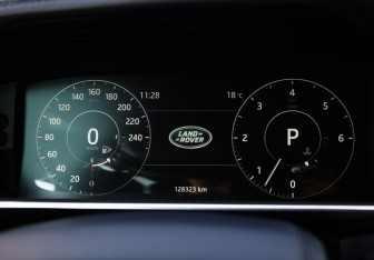 Подержанный автомобиль Land Rover Range Rover 2017 года (15 фото)