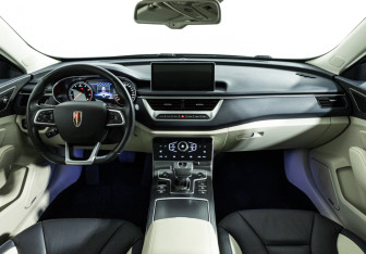 Подержанный автомобиль Hongqi H5 2022 года (13 фото)