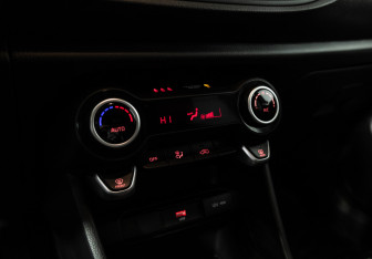 Подержанный автомобиль Kia Picanto 2022 года (16 фото)