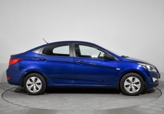 Подержанный автомобиль Hyundai Solaris Sedan 2015 года (4 фото)