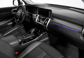 Подержанный автомобиль Kia Sorento 2022 года (14 фото)