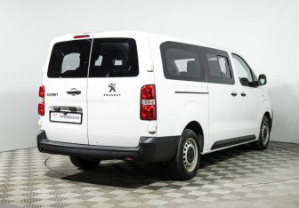 Подержанный автомобиль Peugeot Expert 2019 года (5 фото)