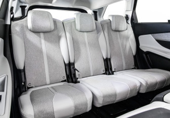 Подержанный автомобиль Peugeot 5008 Suv 2020 года (22 фото)