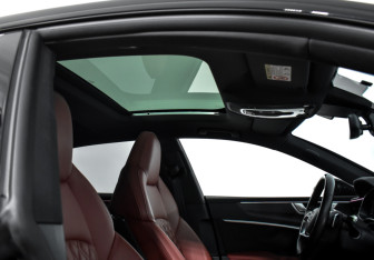 Подержанный автомобиль Audi A7 2024 года (14 фото)
