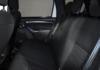 Подержанный автомобиль Renault Duster 2017 года (12 фото)