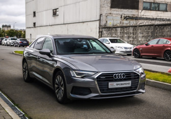 Подержанный автомобиль Audi A6 Sedan 2019 года (5 фото)