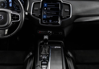 Подержанный автомобиль Volvo XC90 2016 года (15 фото)